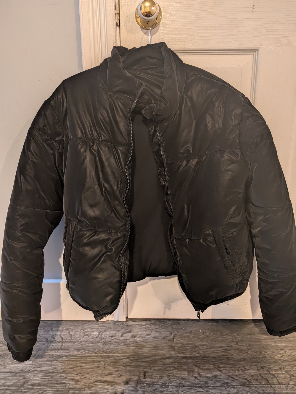 Women's Black Puffer Jacket Zyia
